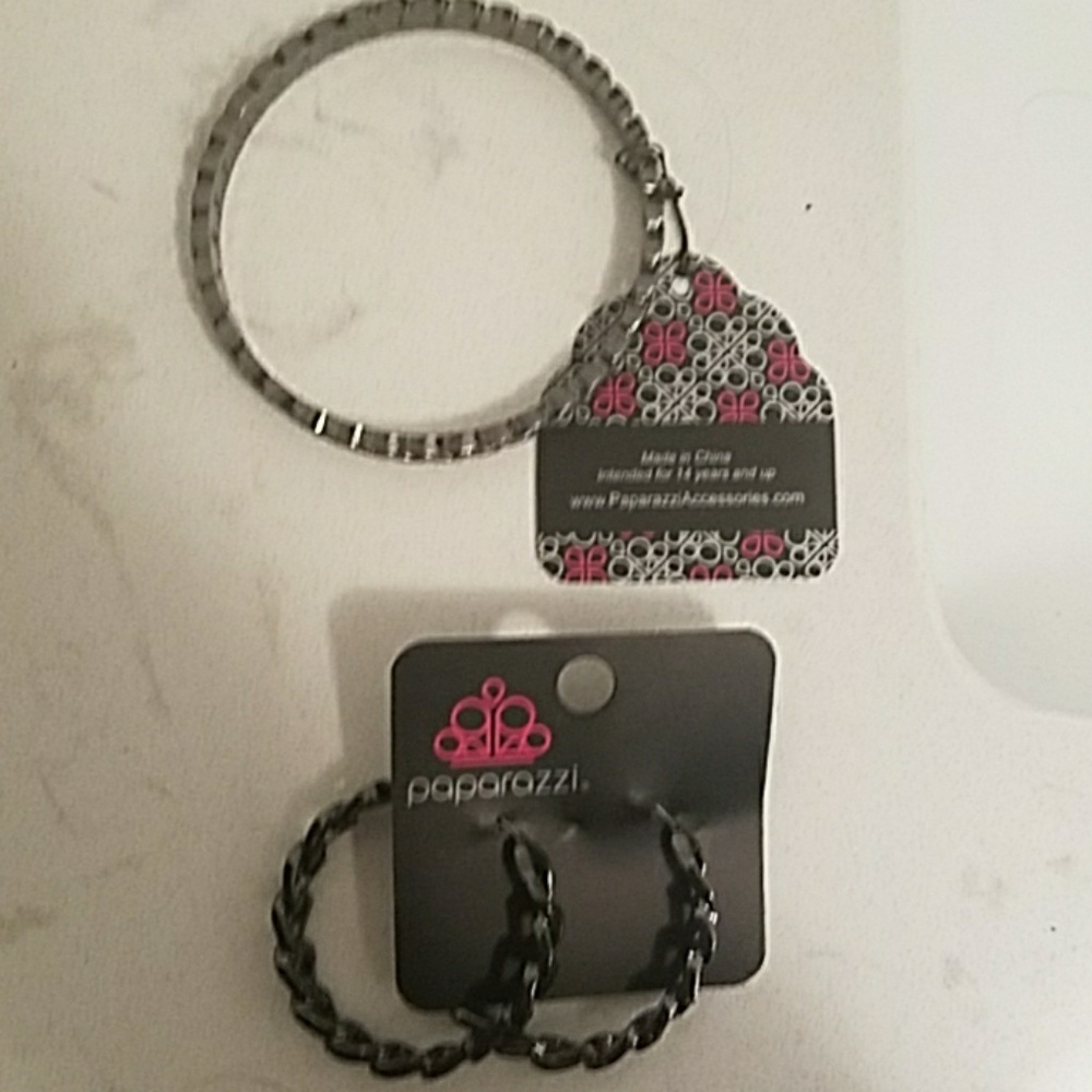 Bracelet earring set